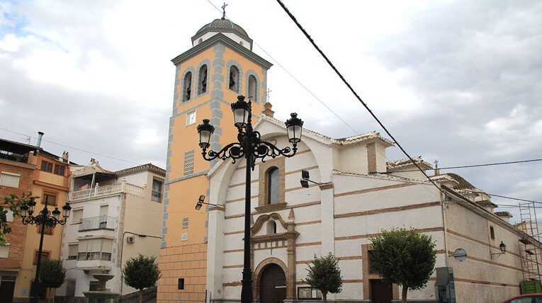 ZUJAR: La parroquia de repartió suerte entre sus feligreses con la venta de lotería